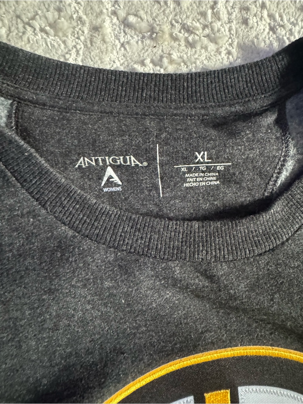 Women’s xl Antigua Black Crewneck Sweater with Yellow & White Logo - Picture 3 of 4